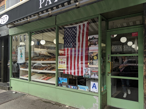 Donut Shop «Peter Pan Donut & Pastry Shop», reviews and photos, 727 Manhattan Ave, Brooklyn, NY 11222, USA