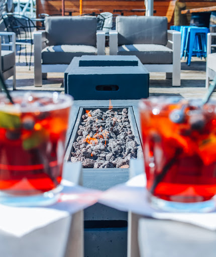 Bar & Grill «Mile Marker One Restaurant & Bar», reviews and photos, 75 Essex Ave, Gloucester, MA 01930, USA