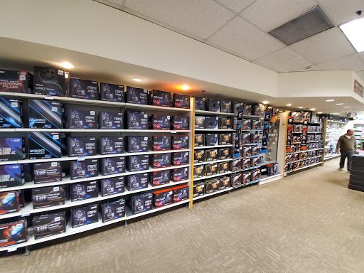 Computer Store «Micro Center», reviews and photos, 3089 Nutley St SW, Fairfax, VA 22031, USA