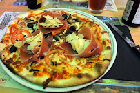 Plats et boissons du Pizzeria Royal Pizza à Malbuisson - n°10