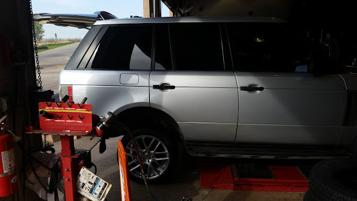 Tire Shop «Discount Tire Store - Lewisville, TX», reviews and photos, 2385 S Stemmons Fwy, Lewisville, TX 75067, USA