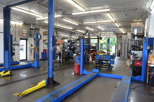 Muffler Shop «The Muffler Shop», reviews and photos, 1501 Coulee Rd, Hudson, WI 54016, USA