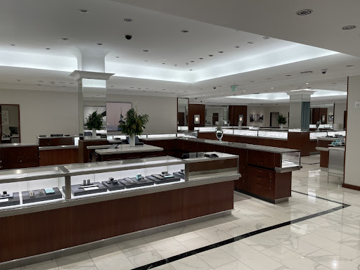 Jewelry Store «Tiffany & Co.», reviews and photos, 6000 Glades Rd, Boca Raton, FL 33431, USA