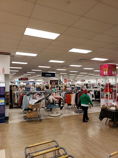 Department Store «Marshalls & HomeGoods», reviews and photos, 701 NJ-440, Jersey City, NJ 07304, USA