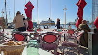 Atmosphère du Restaurant Le Grand Café de la Rade à Toulon - n°9