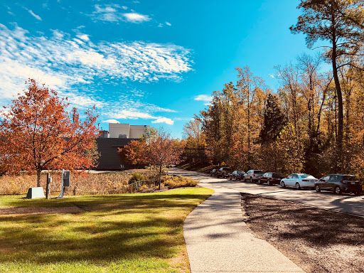 Used Car Dealer «CarMax Home Office», reviews and photos, 12800 Tuckahoe Creek Pkwy, Richmond, VA 23238, USA