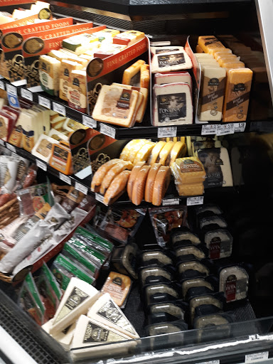 Grocery Store «Schnucks», reviews and photos, 109 N Mattis Ave, Champaign, IL 61821, USA