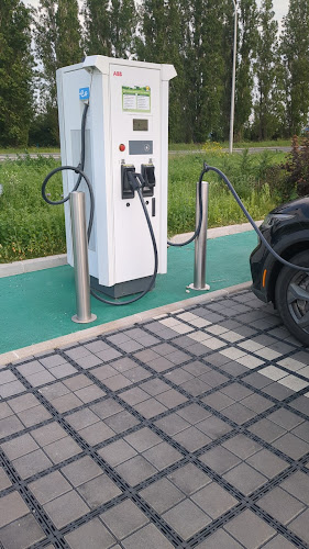 Borne de recharge de véhicules électriques Lidl Charging Station Gerzat