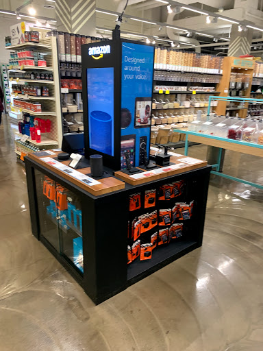 Grocery Store «Whole Foods Market», reviews and photos, 2210 Westlake Ave, Seattle, WA 98121, USA