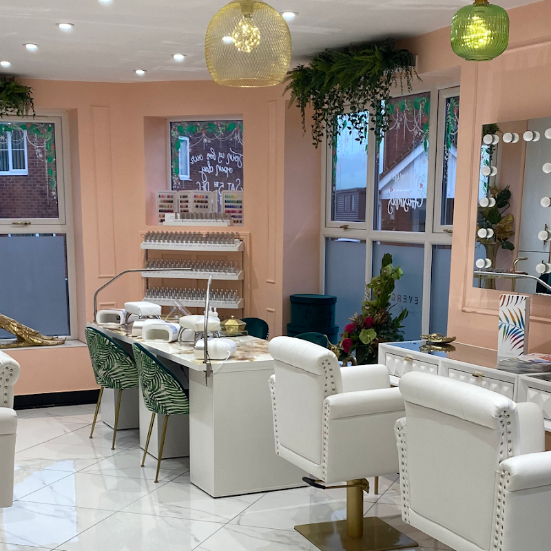 Everglow Beauty Salon & Education