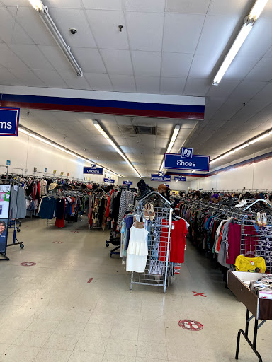 Thrift Store «Goodwill Industries of Greater Cleveland & East Central Ohio», reviews and photos, 12650A Rockside Rd, Cleveland, OH 44125, USA