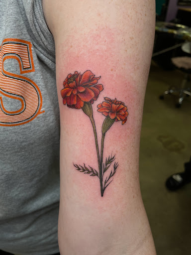 Find sunflower tattoo ideas for your next unique tattoo in Spring at Skin Stories Tat2