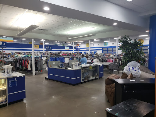 Corporate Campus «Goodwill Outlet», reviews and photos