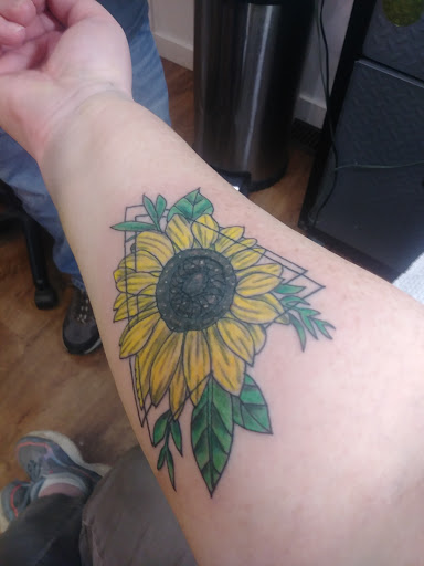 Tattoo Shop «Body Armor», reviews and photos, 3101 S Westnedge Ave, Kalamazoo, MI 49008, USA