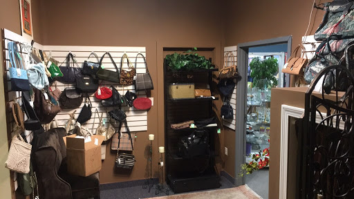 Consignment Shop «Twice New Consignments», reviews and photos, 1022 W Silver Lake Rd, Fenton, MI 48430, USA