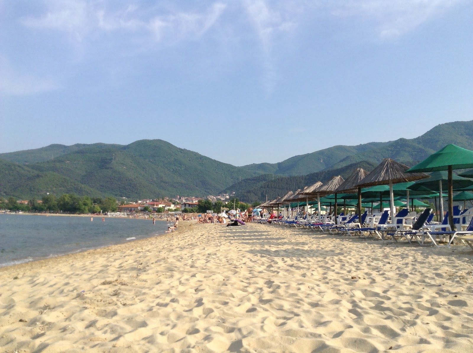 Foto von Stavros Beach II mit beiger sand Oberfläche