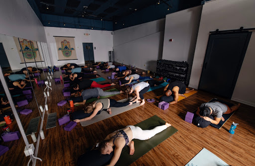 Aero yoga centers in Minneapolis