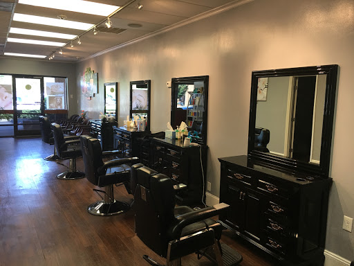 Aarushi Salon