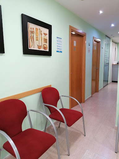 Instituto Privado Odontologico - Cmo. de Coín, 5, 1°B, 29640 Fuengirola, Málaga