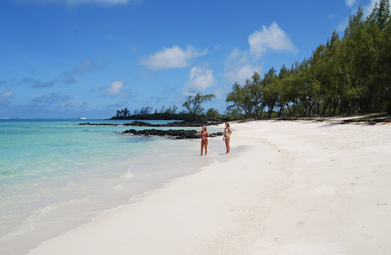 Ile aux Cerfs Beach