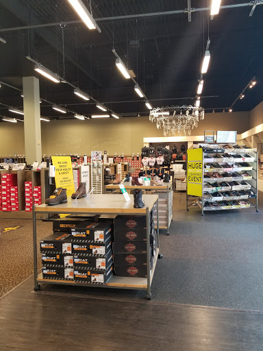 Shoe Store «DSW Designer Shoe Warehouse», reviews and photos, 937 Watters Creek Blvd, Allen, TX 75013, USA