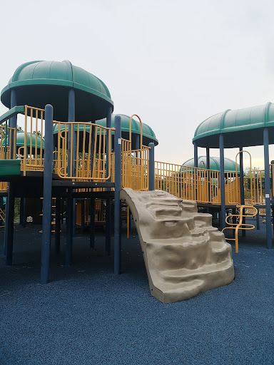 Shopping Mall «Long Gate Shopping Center», reviews and photos, 4814 Hale Haven Dr, Ellicott City, MD 21043, USA