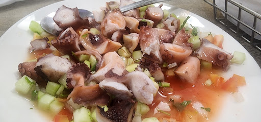 Sol Y Mar Mariscos Restaurant Bell Gardens image