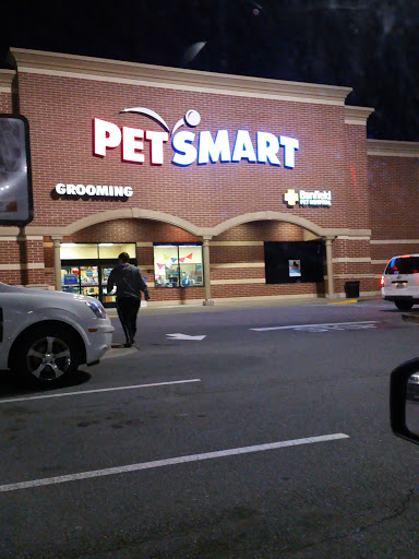 Pet Supply Store «PetSmart», reviews and photos, 142 Woodstock Square Ave, Woodstock, GA 30189, USA