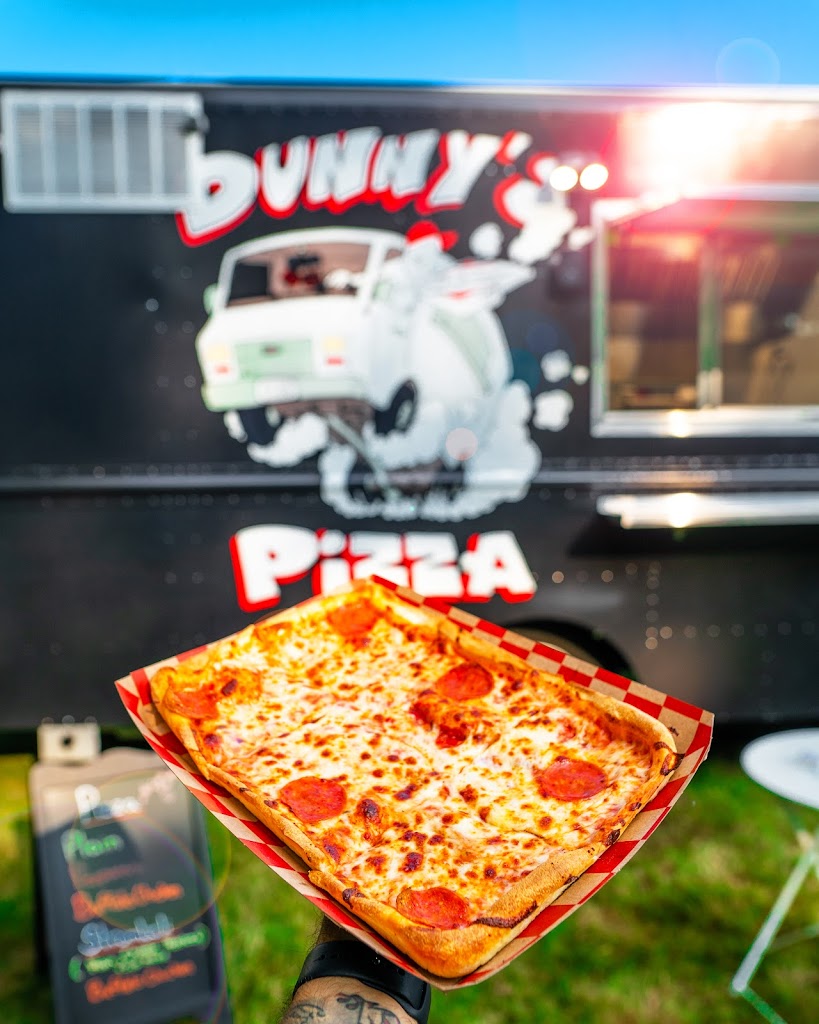 Dunny's Food Truck 16630