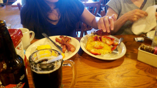 American Restaurant «Cracker Barrel Old Country Store», reviews and photos, 970 W Pointe Ct, Lithia Springs, GA 30122, USA