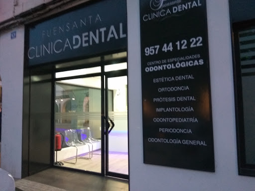 Información y opiniones sobre Clínica Dental "La Fuensanta" de Córdoba