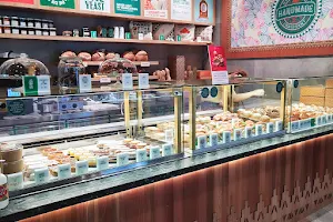 Tiong Bahru Bakery image