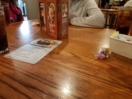 American Restaurant «Cracker Barrel Old Country Store», reviews and photos, 126 Interstate Blvd, Anderson, SC 29621, USA
