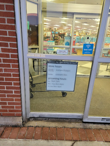 Shopping Mall «Essex Green Shopping Center», reviews and photos, 495 Prospect Ave, West Orange, NJ 07052, USA