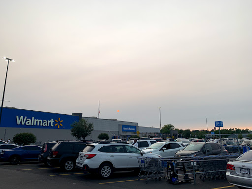 Department Store «Walmart Supercenter», reviews and photos, 2897 Veterans Memorial Pkwy, St Charles, MO 63303, USA