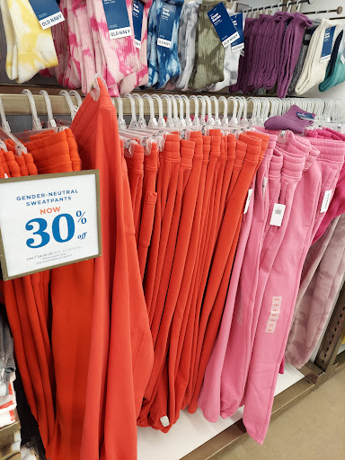 Clothing Store «Old Navy», reviews and photos, 3220 Shoppers Dr, McHenry, IL 60051, USA