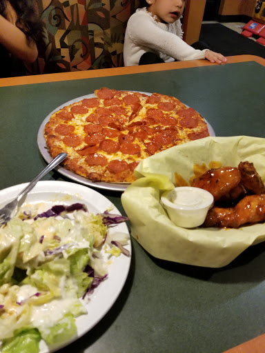 Pizza Restaurant «Round Table Pizza», reviews and photos, 11617 Cherry Ave, Fontana, CA 92337, USA