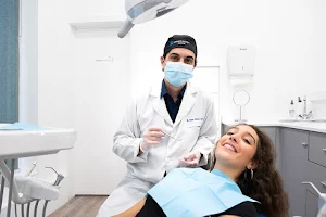 Harmony Care Clinic - Clínica de Medicina Dentária image