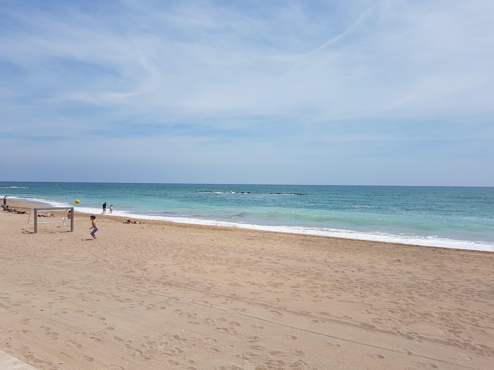 Platja del Forti'in fotoğrafı - rahatlamayı sevenler arasında popüler bir yer