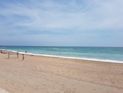 Platja del Forti'in fotoğrafı - rahatlamayı sevenler arasında popüler bir yer