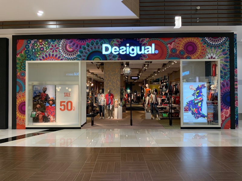 Desigual Store Aeon Mall Makuhari