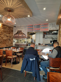 Atmosphère du Restaurant halal LA GRILLADIÈRE REIMS - n°3