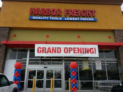 Hardware Store «Harbor Freight Tools», reviews and photos, 1291 N Hacienda Blvd, La Puente, CA 91744, USA