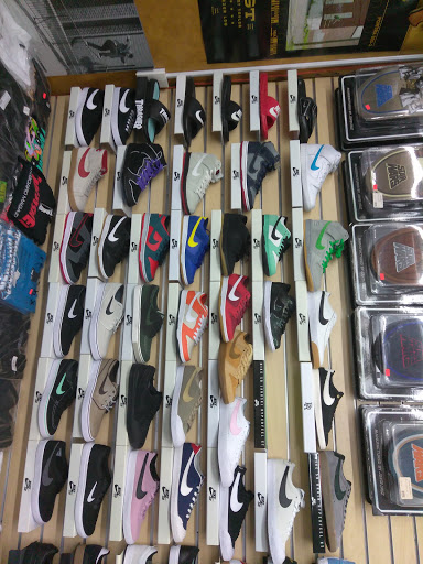 Skate Shop «Westside Skateshop», reviews and photos, 39332 US-19, Tarpon Springs, FL 34689, USA