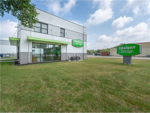 Storage Facility «Extra Space Storage», reviews and photos, 1610 Old Deerfield Rd, Highland Park, IL 60035, USA