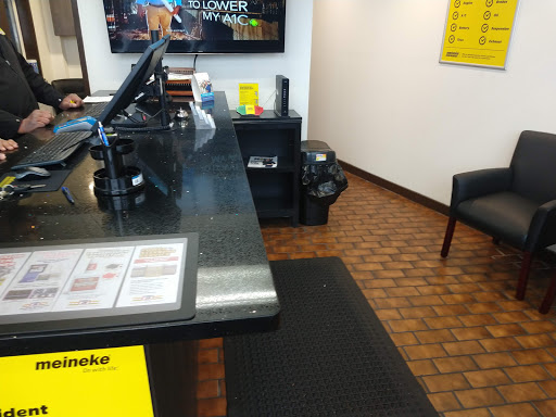 Auto Repair Shop «Meineke Car Care Center», reviews and photos, 23100 Pacific Hwy S, Des Moines, WA 98198, USA