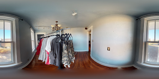 Beauty Salon «Salon at Vaught House & Hair Extensions», reviews and photos, 718 W Abram St, Arlington, TX 76016, USA