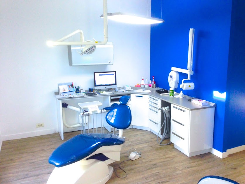 Cabinet Dentaire Monselet - 3 Place Émile Sarradin à Nantes