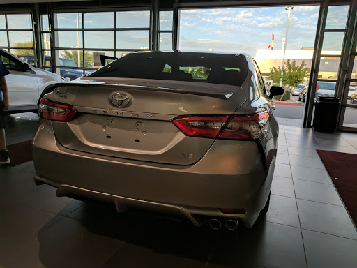 Toyota Dealer «Larry H. Miller Toyota Peoria», reviews and photos, 8633 W Bell Rd, Peoria, AZ 85382, USA
