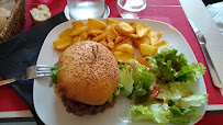 Hamburger du Restaurant le chat perché à Saint-Jean-Pied-de-Port - n°8